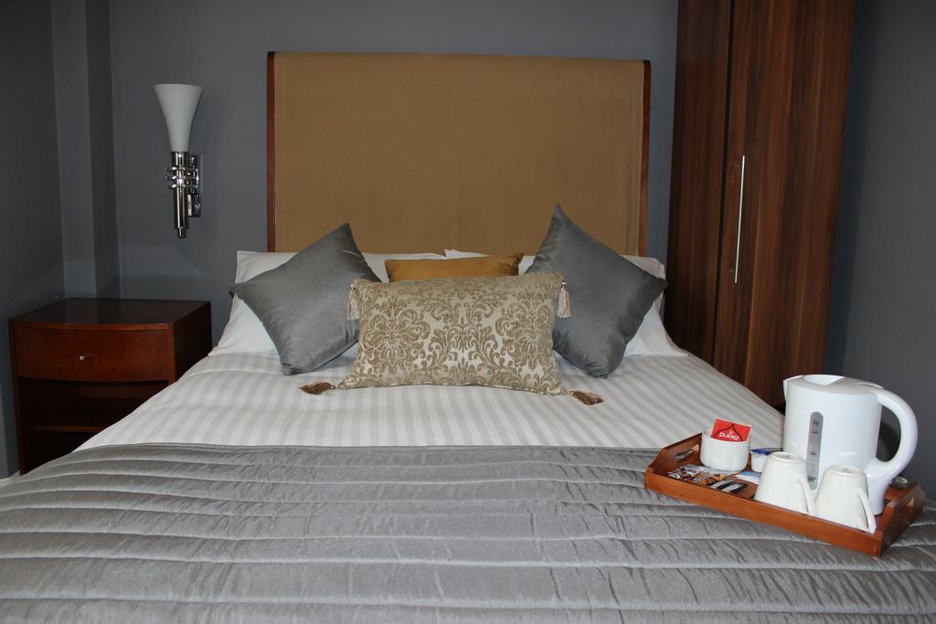 Ambassador Court Hotel 海维康 外观 照片