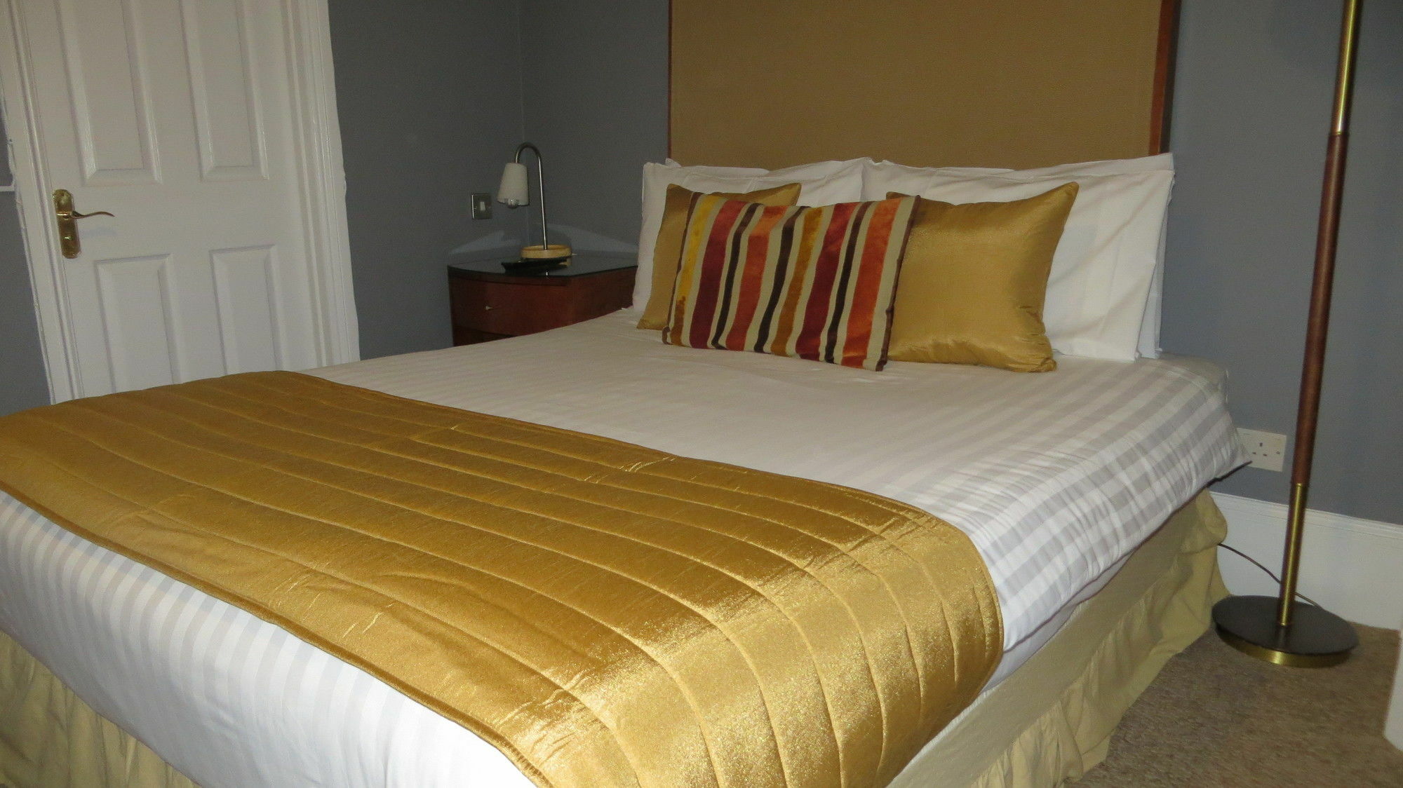 Ambassador Court Hotel 海维康 外观 照片